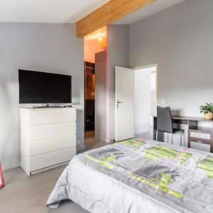 grande-chambre-prive-avec-salle-de-bain-et-wc.midi-pyreneeshotels.com/